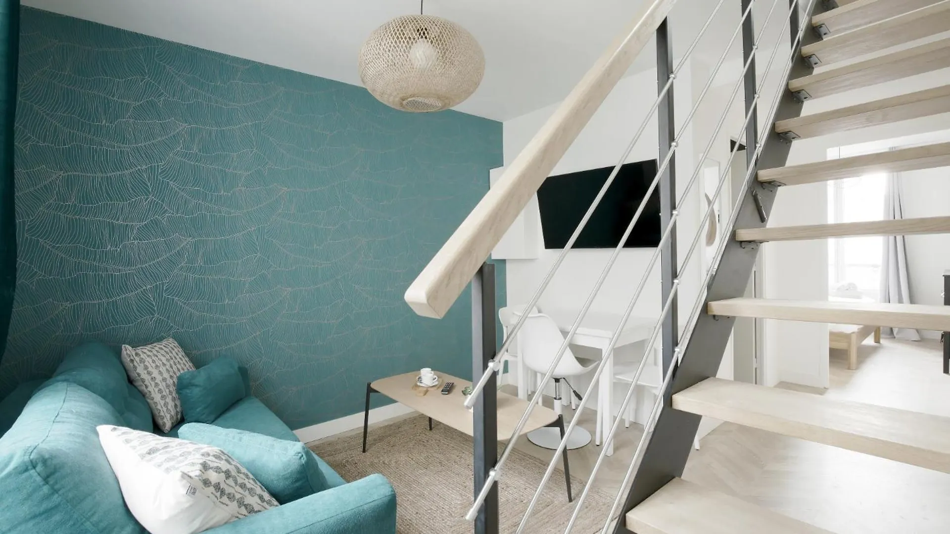 Relish Best Paris Baguette In Light-Filled Duplex France