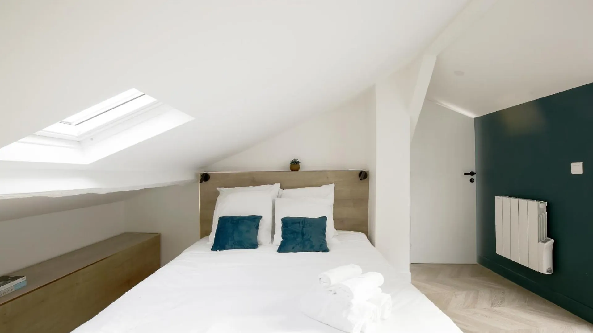 Relish Best Paris Baguette In Light-Filled Duplex 0*,